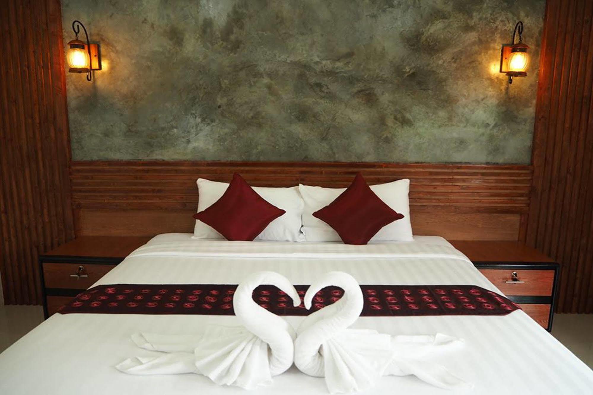 The Canal Garden Resort Ban Huai Sua Eksteriør billede